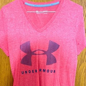 Under Armour Ladies V Neck Tee - Size Medium